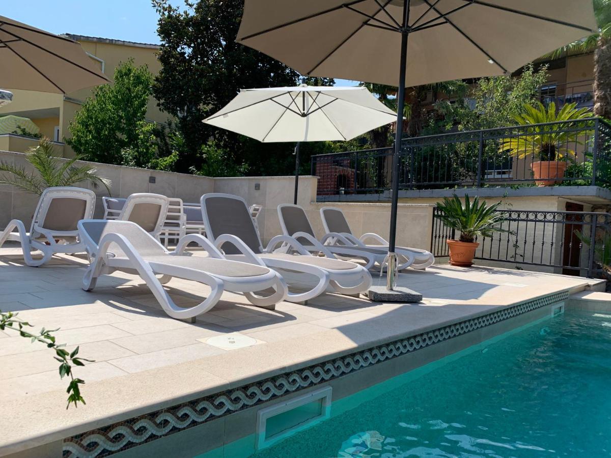 Grand Pool Apartment Ika-奥帕提亚 外观 照片