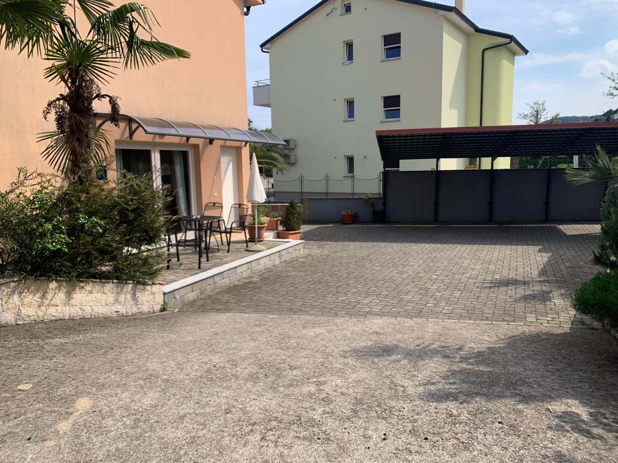 Grand Pool Apartment Ika-奥帕提亚 外观 照片
