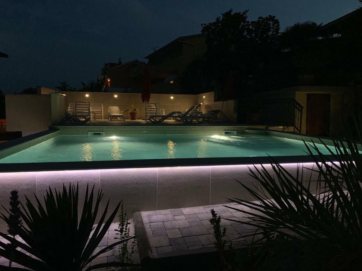 Grand Pool Apartment Ika-奥帕提亚 外观 照片